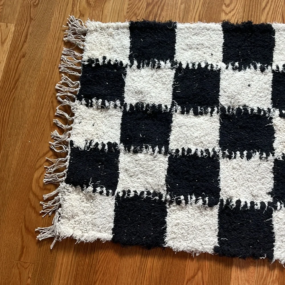 Urban Outfitters Checkerboard Woven Shag Rag Rug NWT